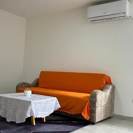 Belgrade Airport Luxury Single Bed Hostel